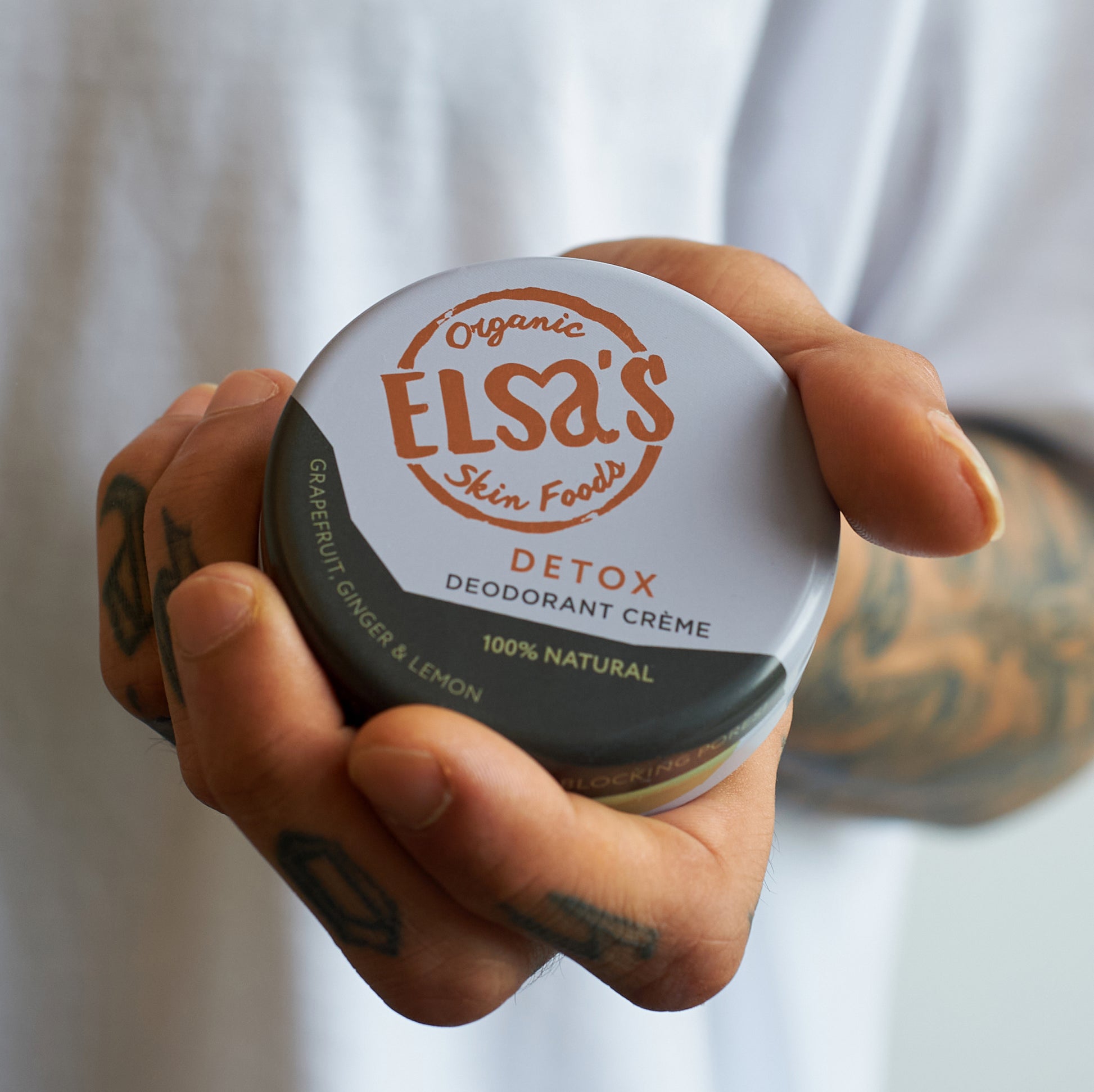 Elsas_Organic_Skinfoods_Detox_Deodorant_In_Hands